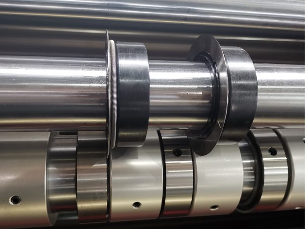 دستگاه نواربر (Roll Slitting)